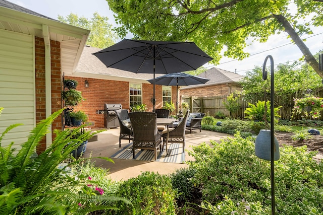 1021 W Whiteside St, Springfield, MO 65807 - view of patio / terrace featuring area for grilling