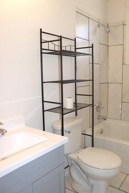 112 W Summit Ave, Seymour, MO 65746 - full bathroom with vanity and washtub / shower combination