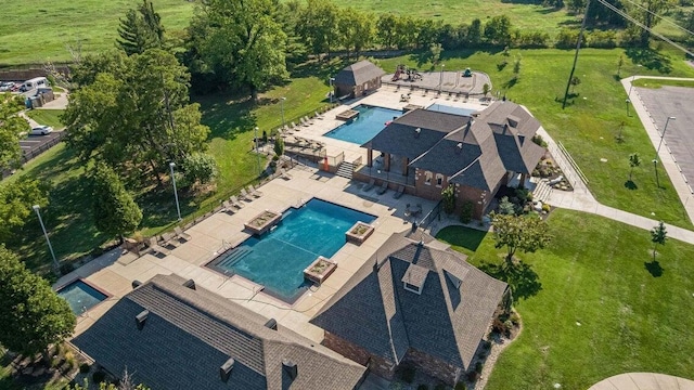 1421 N Rockingham Ave, Nixa, MO 65714 - view of subject property with a pool