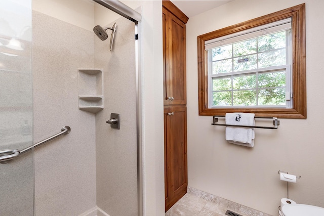 120 E Kennedy Blvd, Buffalo, MO 65622 - full bath featuring a shower and baseboards