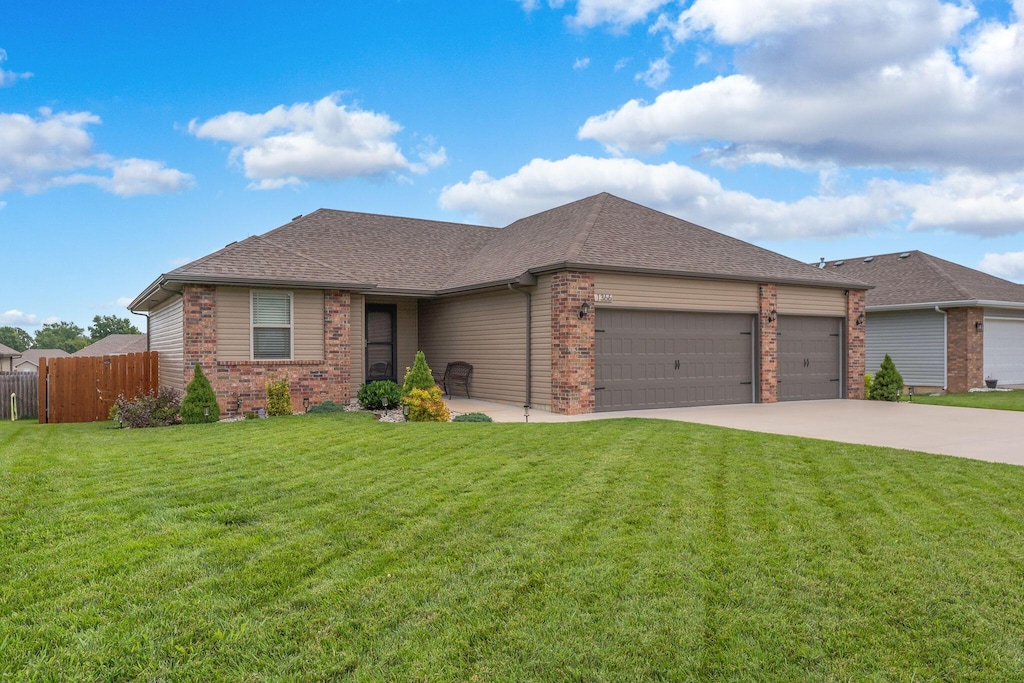 1366 S Marseilles Ave, Republic, MO 65738 - photo 1