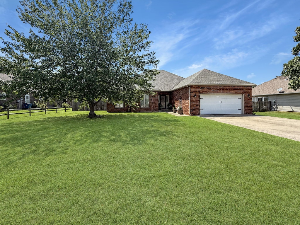 2235 Alison St, Carthage, MO 64836 - photo 1
