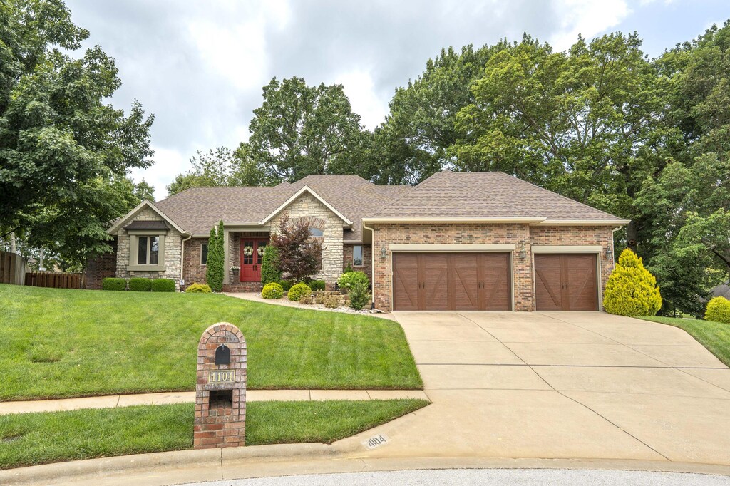 4104 E Gastonbury St, Springfield, MO 65809 - photo 1