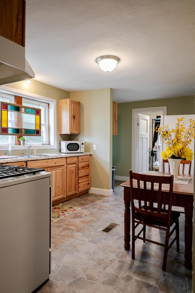900 5th St, Monett, MO 65708 - photo 6