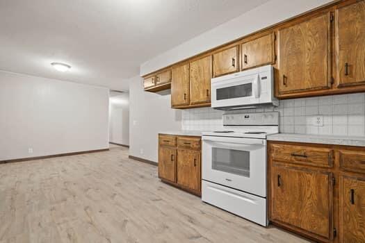814 E Rodgers St, Republic, MO 65738 - photo 11