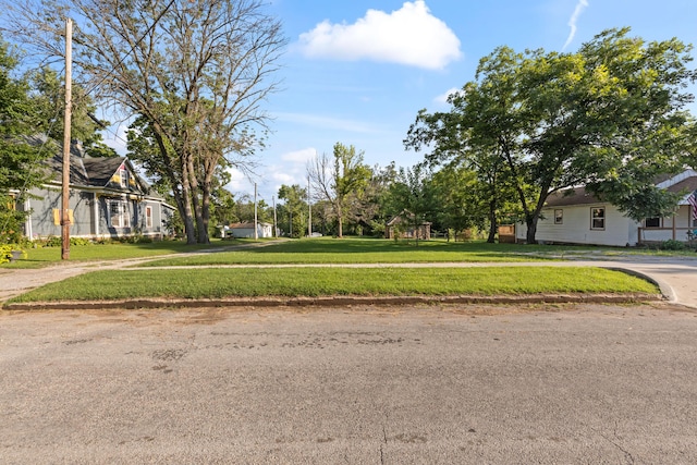112/114 W Martin St, El Dorado Springs, MO 64744 - photo 2