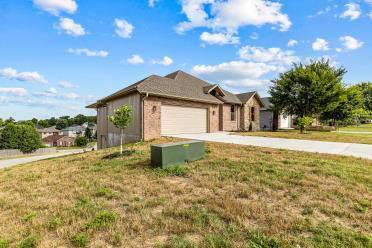 839 S Cobble Creek Blvd, Nixa, MO 65714 - photo 3