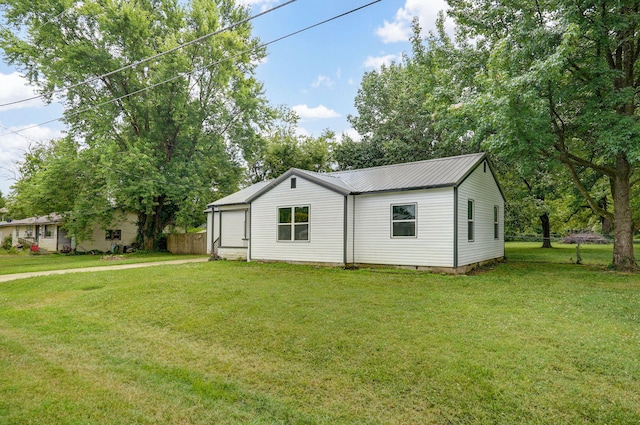 12 E Hawthorne St, Aurora, MO 65605 - photo 2