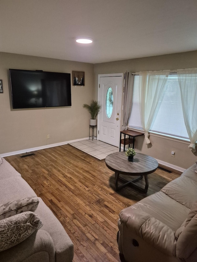 1917 S Weaver Ave, Springfield, MO 65807 - photo 2