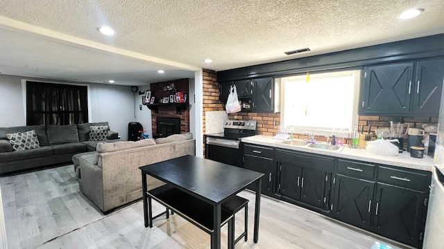 139 W Hawthorne St, Aurora, MO 65605 - photo 7