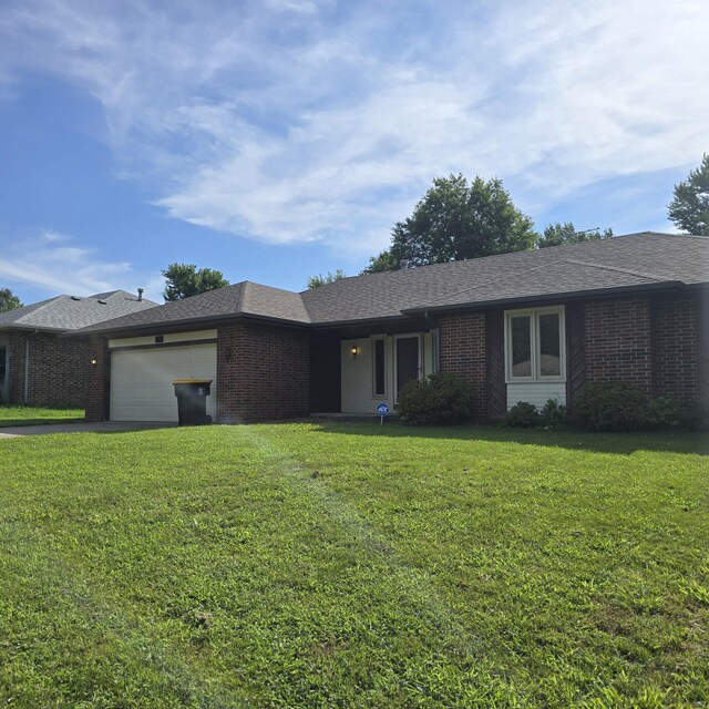 410 Hillcrest Ave, Nixa, MO 65714 - photo 1