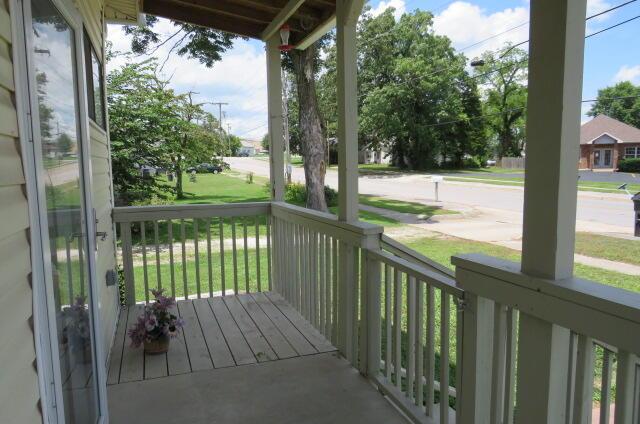 401 W Commercial St, Mansfield, MO 65704 - photo 2