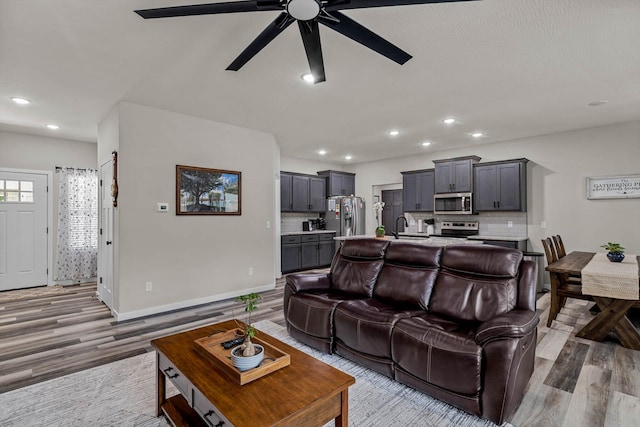 435 E Logan St, Willard, MO 65781 - photo 3