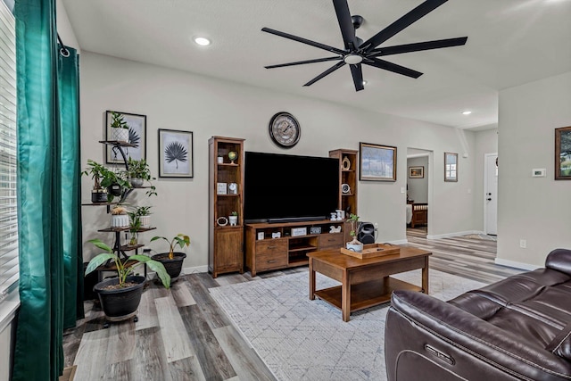435 E Logan St, Willard, MO 65781 - photo 5