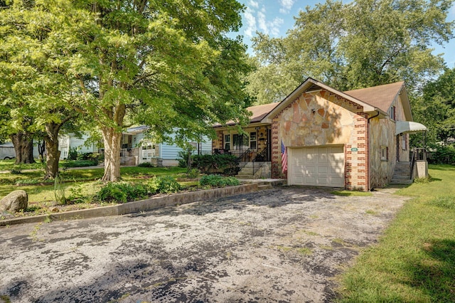 613 S Wildan Ave, Springfield, MO 65802 - photo 1