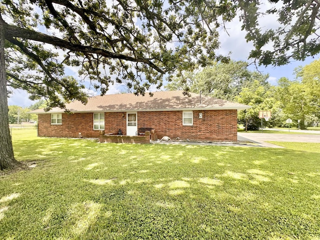 210 E Oak St, El Dorado Springs, MO 64744 - photo 1