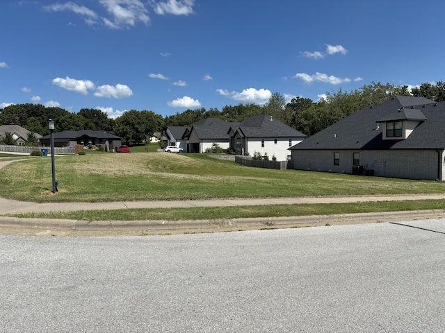 702 S Hickory Dr, Springfield, MO 65809 - photo 1