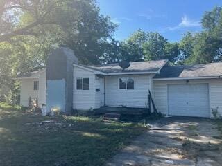 415 Daugherty St, Carterville, MO 64835 - photo 1