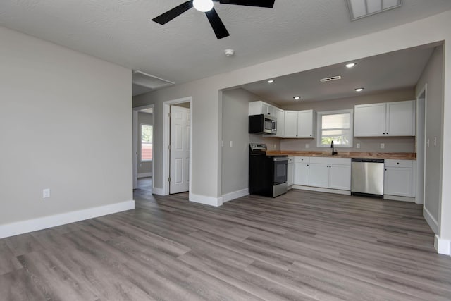 109 E Hadley St, Aurora, MO 65605 - photo 2
