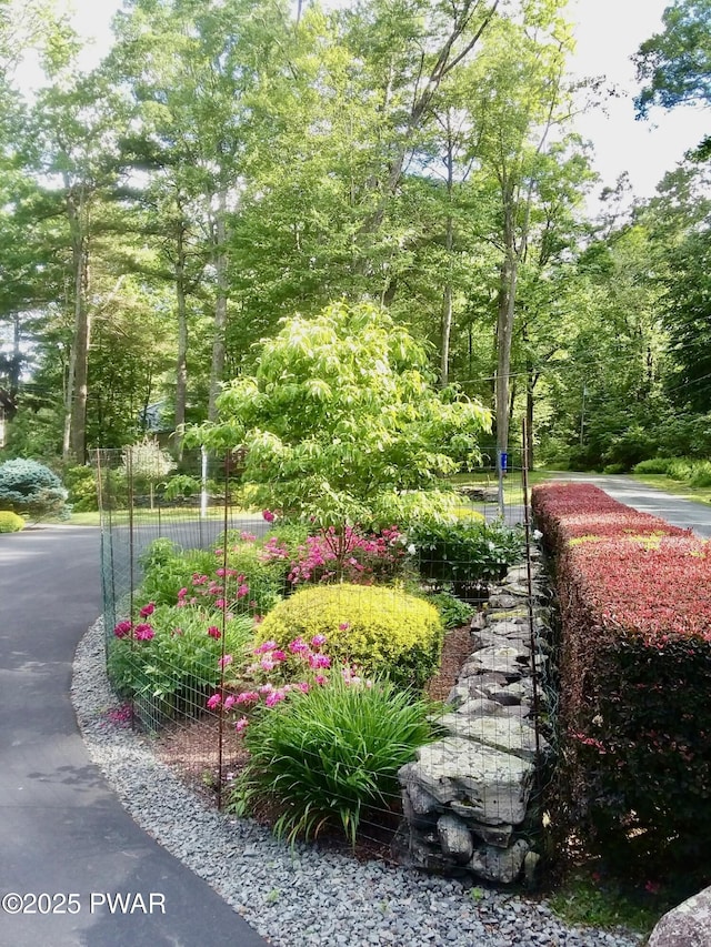 147 W Shore Rd, Shohola, PA 18458 - view of home's community