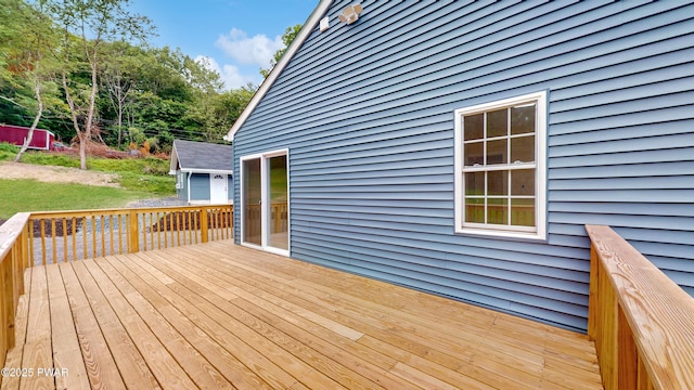 136 Heaters Hill Rd, Matamoras, PA 18336 - view of wooden deck