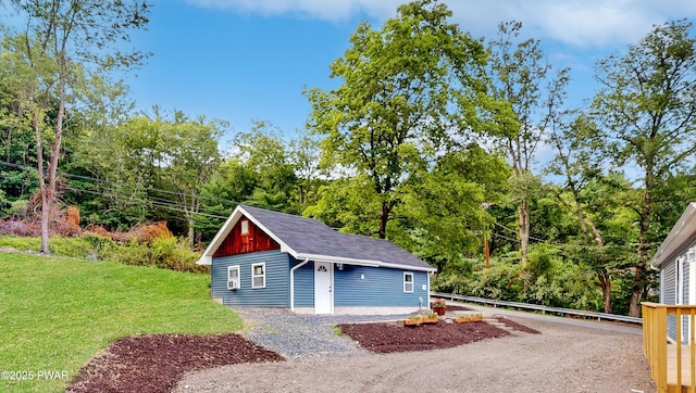 136 Heaters Hill Rd, Matamoras, PA 18336 - garage with view of wooded area