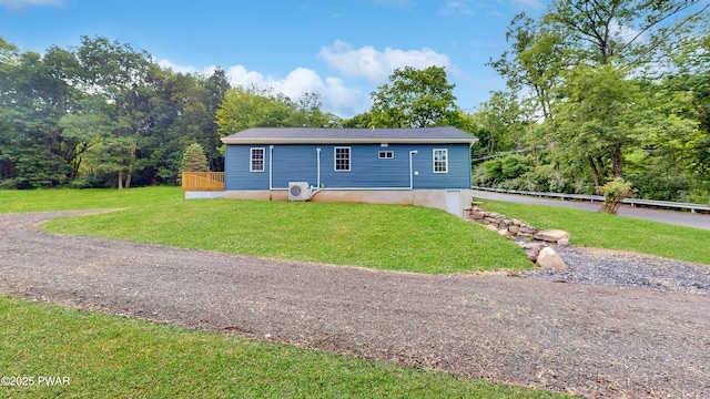 136 Heaters Hill Rd, Matamoras, PA 18336 - view of front of property with a front lawn and driveway