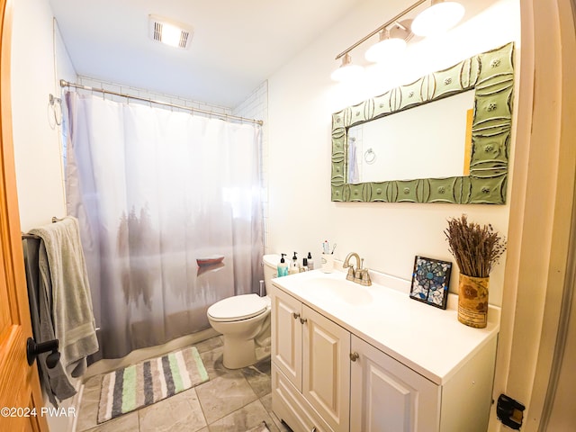 176 Fawn Lake Dr, Hawley, PA 18428 - full bathroom featuring vanity, toilet, and a shower with curtain