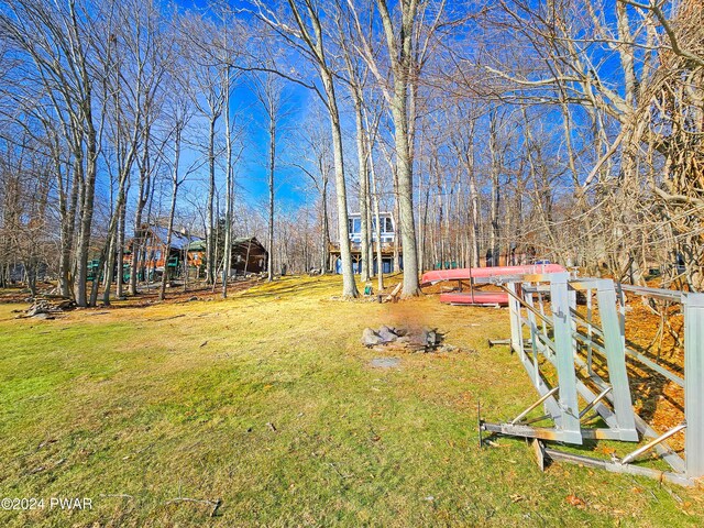 176 Fawn Lake Dr, Hawley, PA 18428 - view of grassy yard