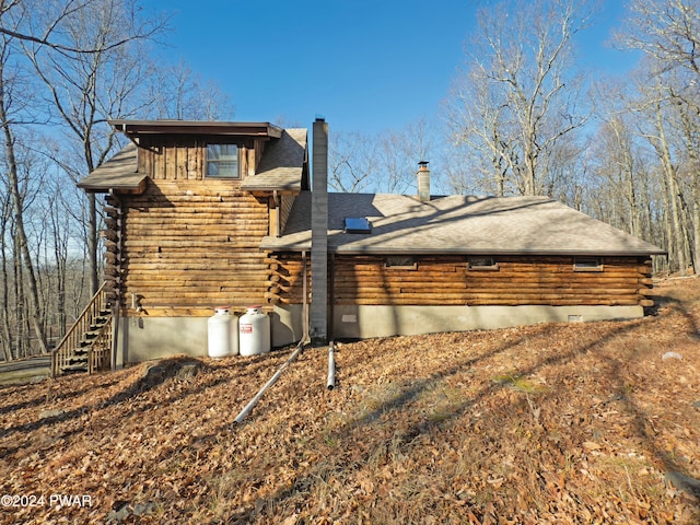 view of home's exterior