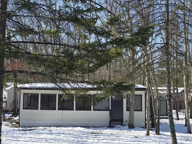 104 Shoshone Ct, Shohola, PA 18458