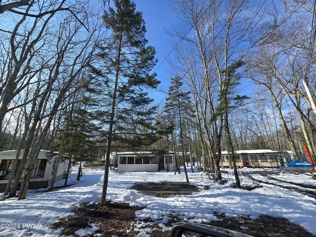 104 Shoshone Ct, Shohola, PA 18458