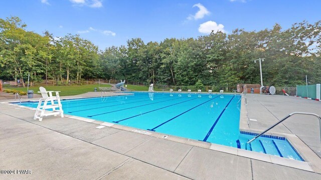 104 Shoshone Ct, Shohola, PA 18458