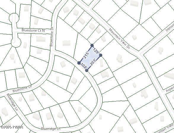 105 Blueridge Ln, Lords Valley, PA 18428