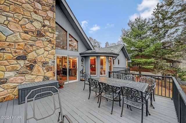 122 Waterfront Dr, Greentown, PA 18426 - wooden deck with outdoor dining space
