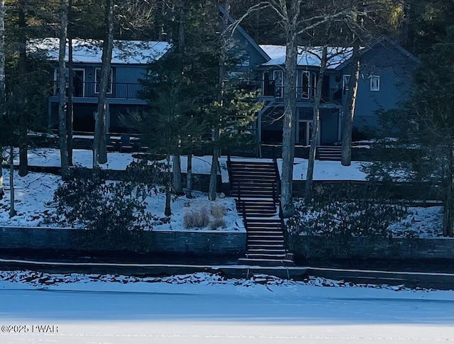 122 Waterfront Dr, Greentown, PA 18426 - surrounding community