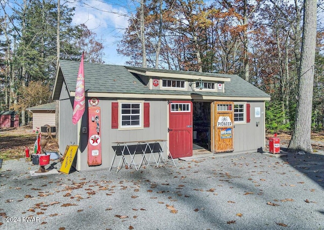 view of outbuilding