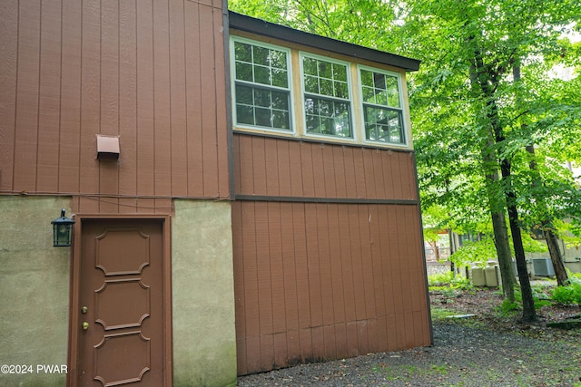 70 Underwood Ln, Lake Ariel, PA 18436 - view of property exterior
