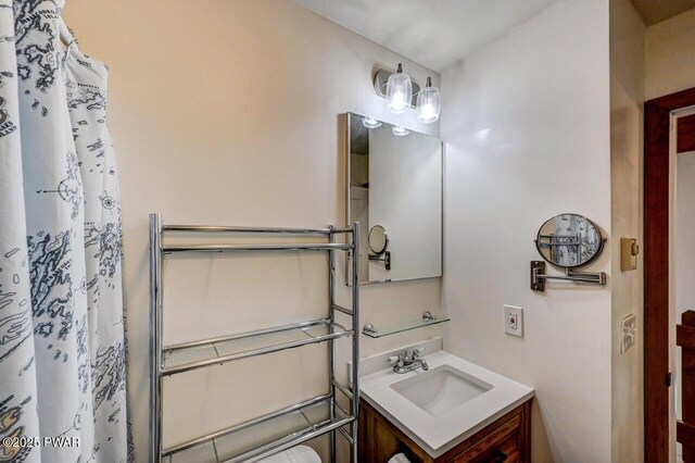 105 Chestnut Ct, Lackawaxen, PA 18435 - full bath with vanity and a shower with curtain