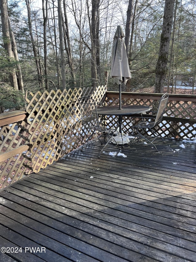 view of wooden deck