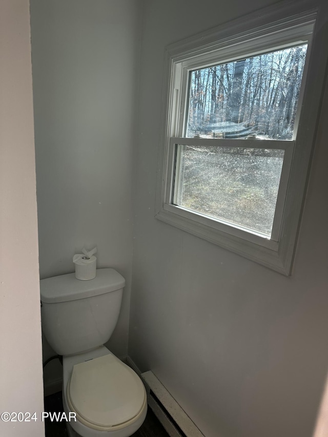 bathroom featuring toilet