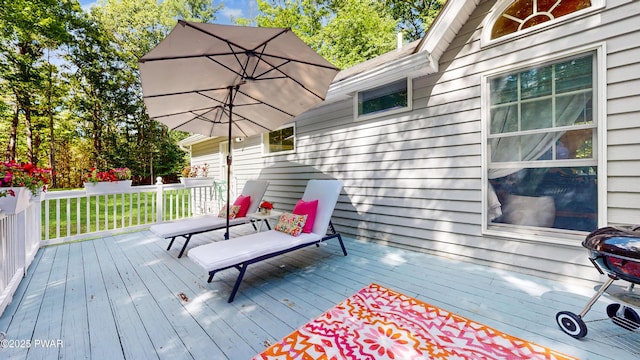 785 Milford Rd, Dingmans Ferry, PA 18328 - view of deck