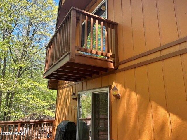 106 Chestnut Dr, Greentown, PA 18426 - exterior view