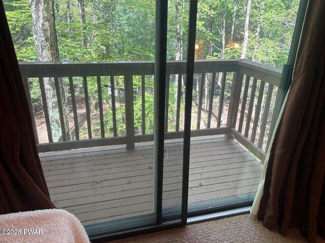 106 Chestnut Dr, Greentown, PA 18426 - view of deck