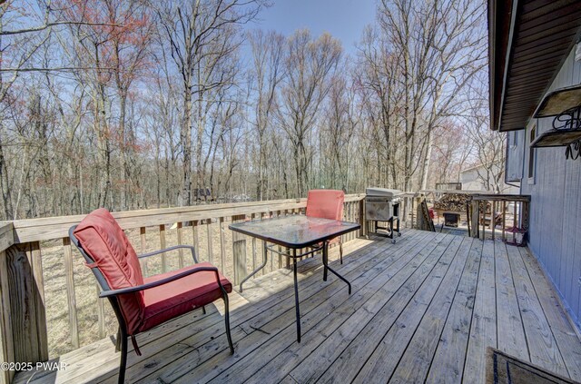 235 Oak Hill Rd, Hawley, PA 18428 - tri-level home with a garage, driveway, and a front lawn