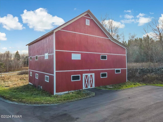 849 S Preston Rd, Lakewood, PA 18439 - view of barn