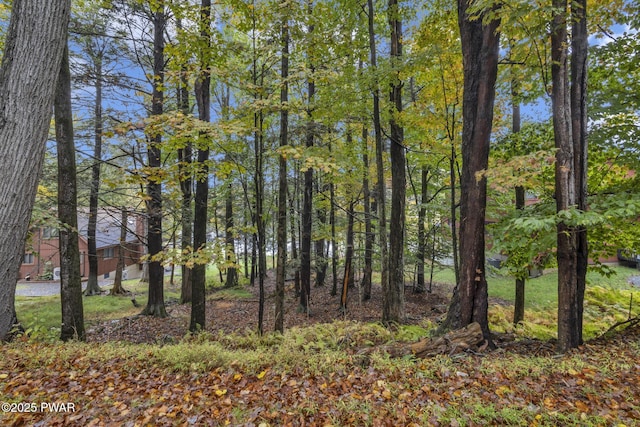 1024 Beaver Lake Dr, Lake Ariel, PA 18436