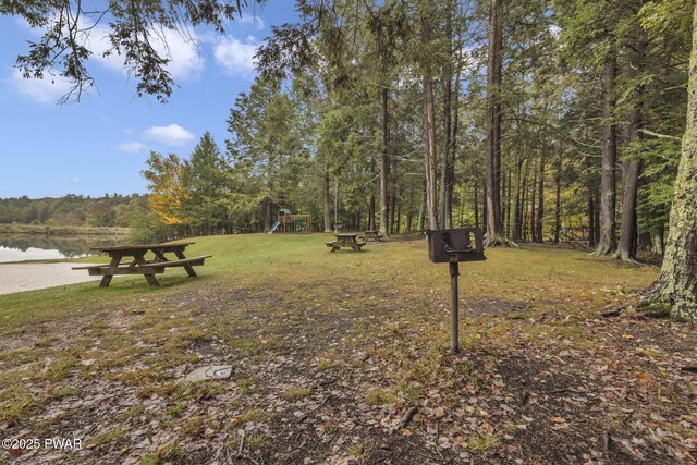 1024 Beaver Lake Dr, Lake Ariel, PA 18436