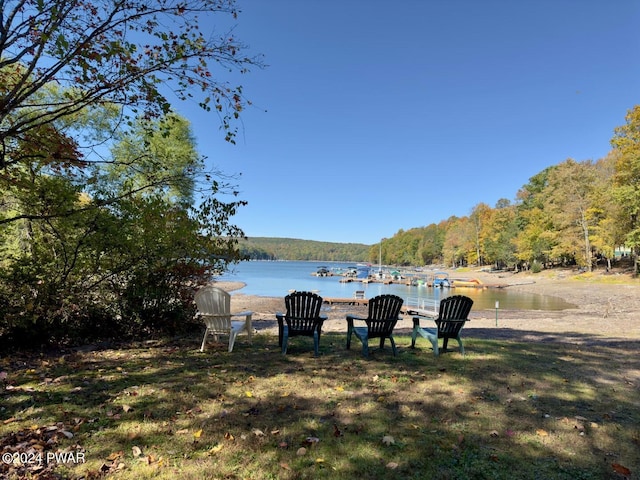 103 Schrenk Dr, Greentown, PA 18426