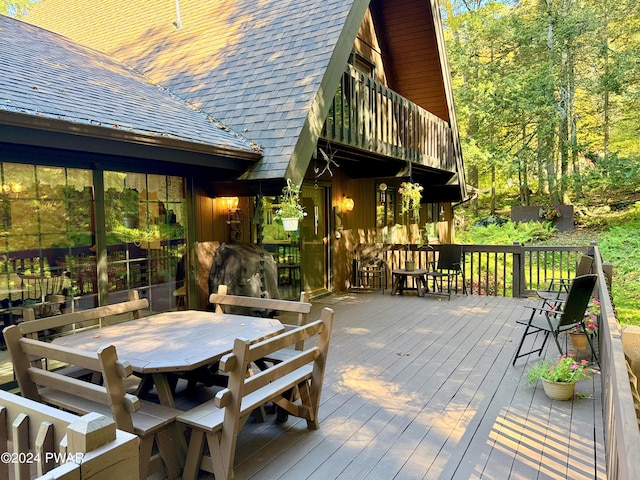103 Schrenk Dr, Greentown, PA 18426